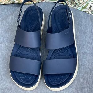 Croc Platform Sandals - Navy